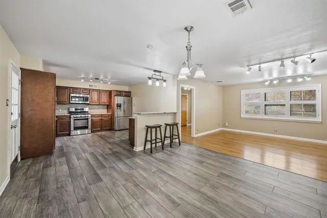 $325,000 | 2419 Bentley Avenue, Dallas, TX 75211