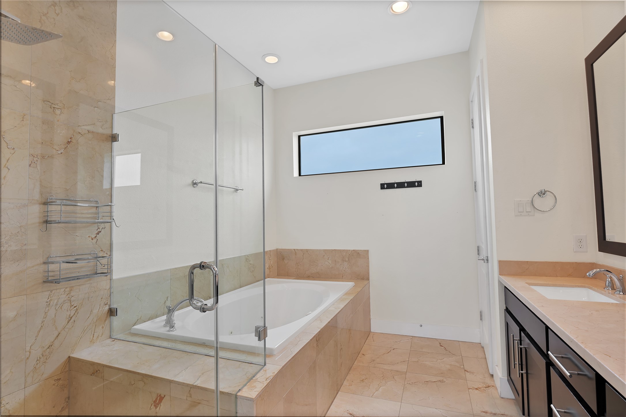 1810 Thompson Street Houston, TX 77007 - Photo 15 of 20 a bathroom with a bathtub and a sink