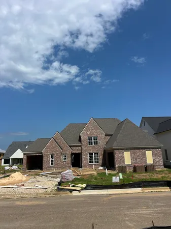 $685,000 | 175 Piper Holw Drive, Collierville, TN 38017