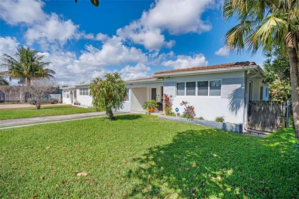 $729,999 | 2923 Madison Street, Hollywood, FL 33020
