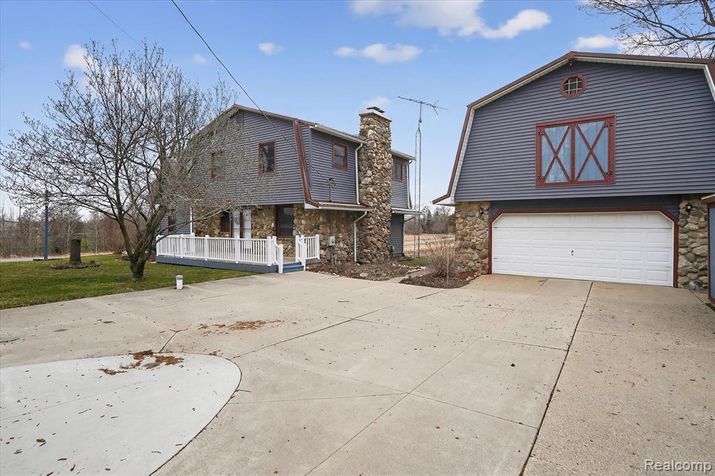 992 West Bennington Road Owosso, MI 48867 - Photo 5 of 61
