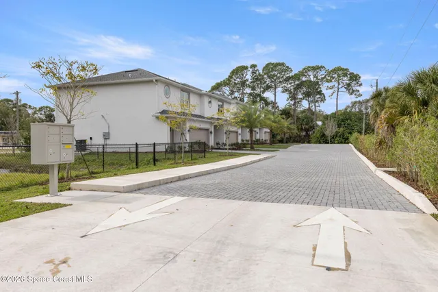 $2,800 | 193 Dayton Boulevard, Melbourne Village, FL 32904