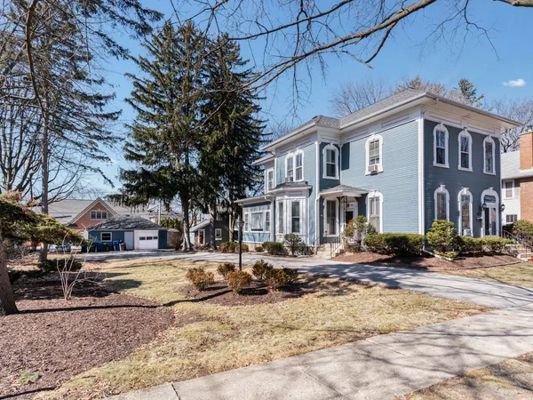 $1,490,000 | 133 North Brainard Street, Naperville, IL 60540