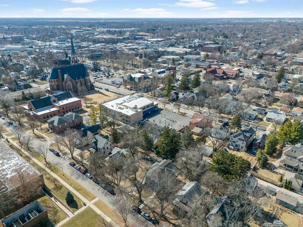 $1,490,000 | 133 North Brainard Street, Naperville, IL 60540