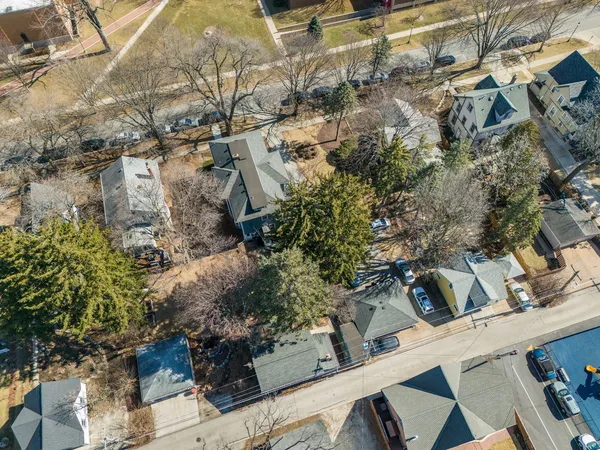 $1,490,000 | 133 North Brainard Street, Naperville, IL 60540