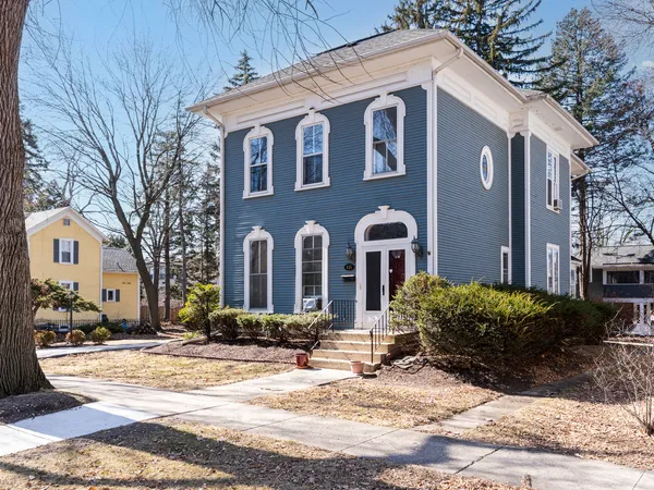 $1,490,000 | 133 North Brainard Street, Naperville, IL 60540
