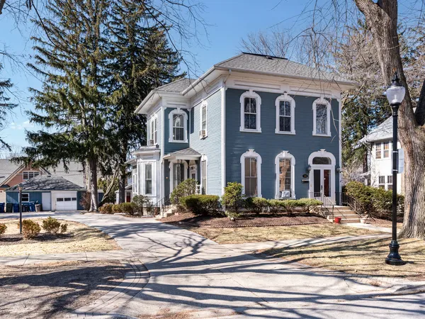 $1,490,000 | 133 North Brainard Street, Naperville, IL 60540