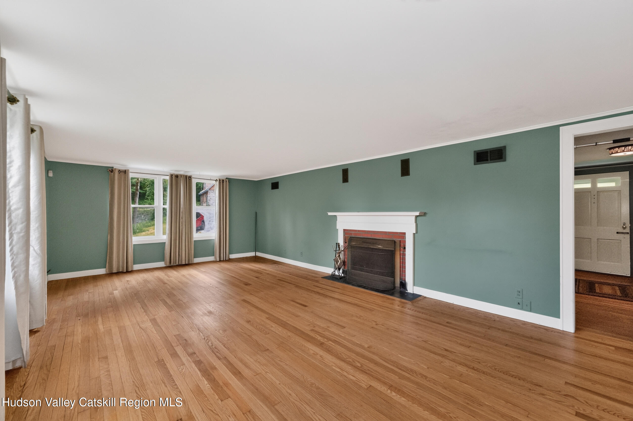 2439 County Rte 5 New Lebanon, NY 12125 - Photo 19 of 59 2 Livingroom 3