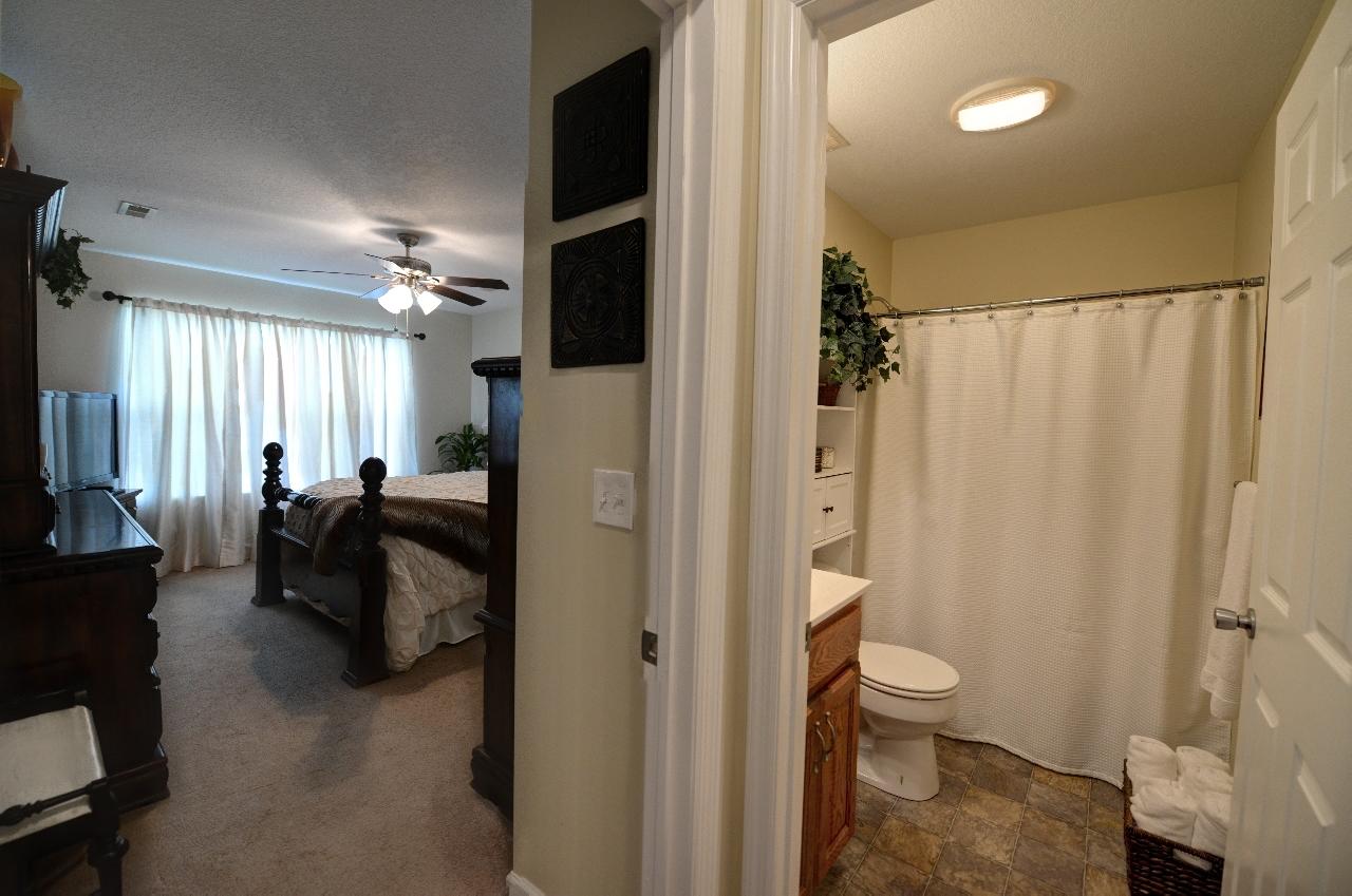 807 Sneed Road Evensville, TN 37332 - Photo 21 of 39 21-807 Sneed Main Bath 3