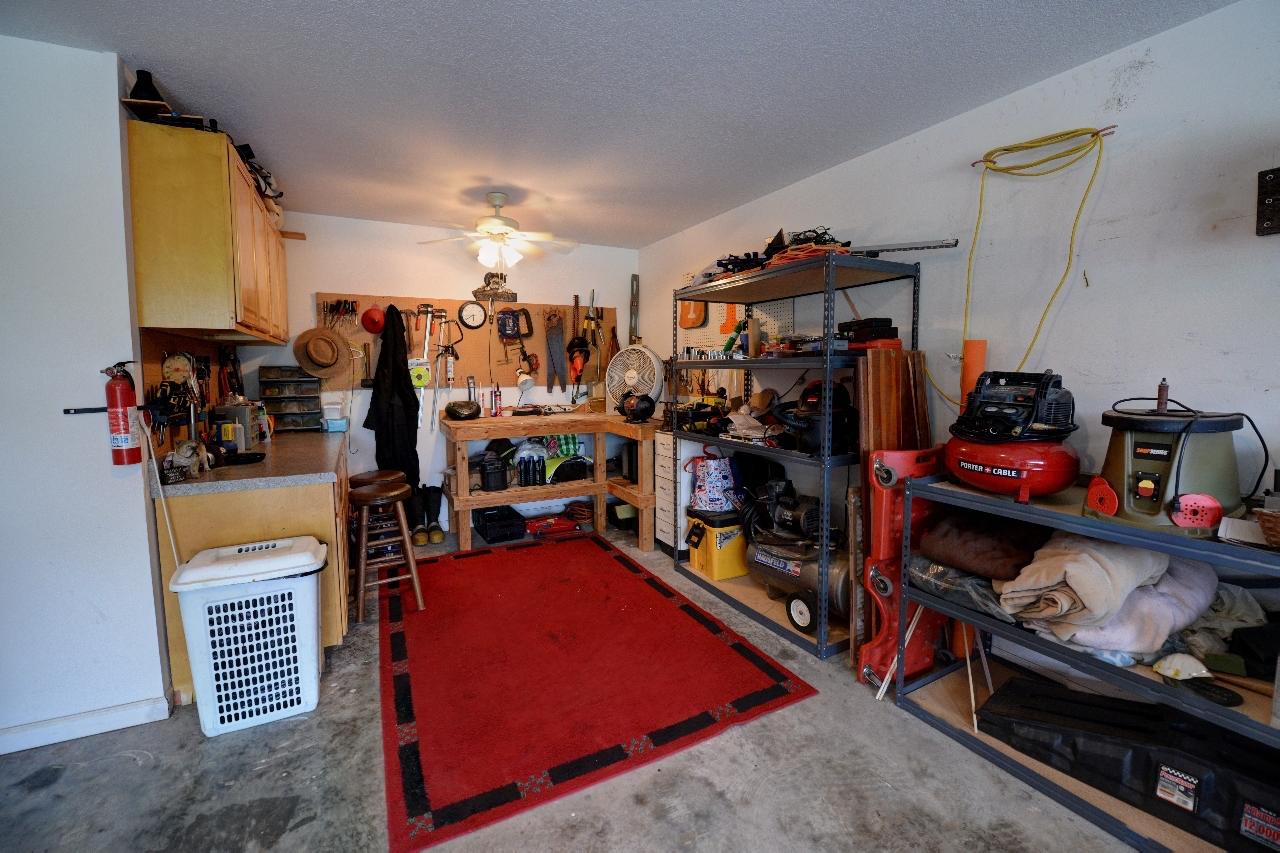 807 Sneed Road Evensville, TN 37332 - Photo 29 of 39 29-807 Sneed Garage 2
