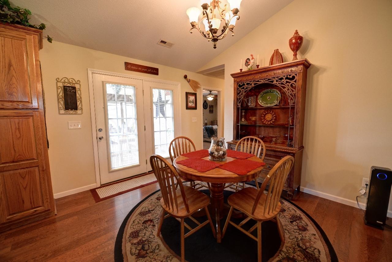 807 Sneed Road Evensville, TN 37332 - Photo 5 of 39 5-807 Sneed Dining 1