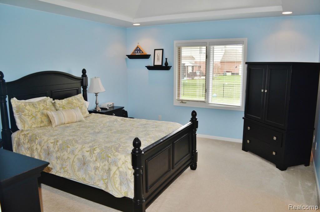 21409 Raintree Drive Macomb, MI 48044 - Photo 15 of 30 1 (2).jpg