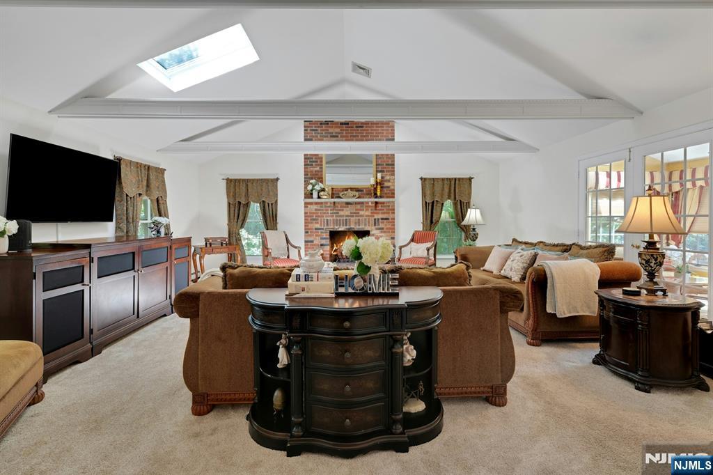 10 Moonshadow Court Butler, NJ 07405 - Photo 15 of 47
