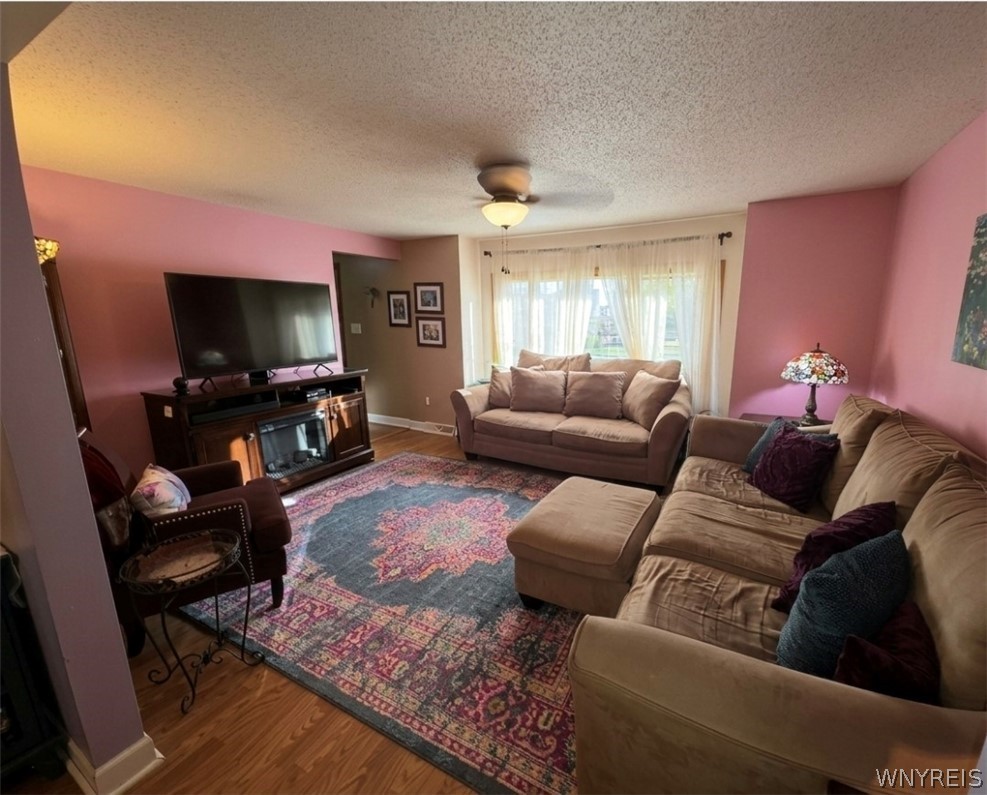 156 Hillpine Road Cheektowaga, NY 14227 - Photo 3 of 15 Living Room 2
