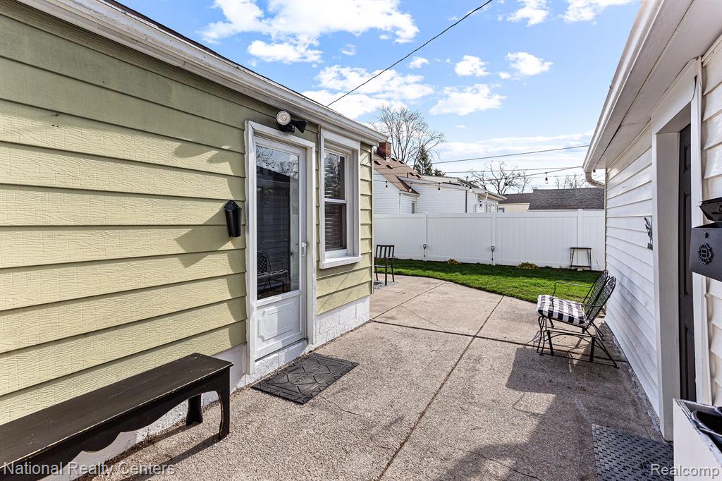 28871 Five Mile Road Livonia, MI 48154 - Photo 31 of 46 Gallery Image 31
