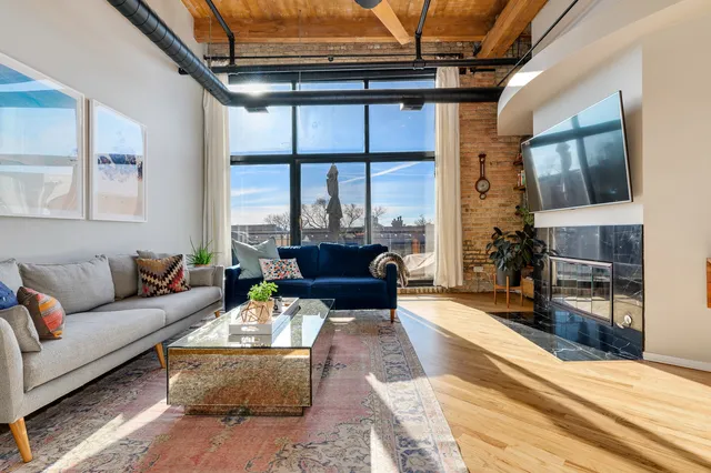 $599,000 | 2210 West Wabansia Avenue, Unit 408, Chicago, IL 60647