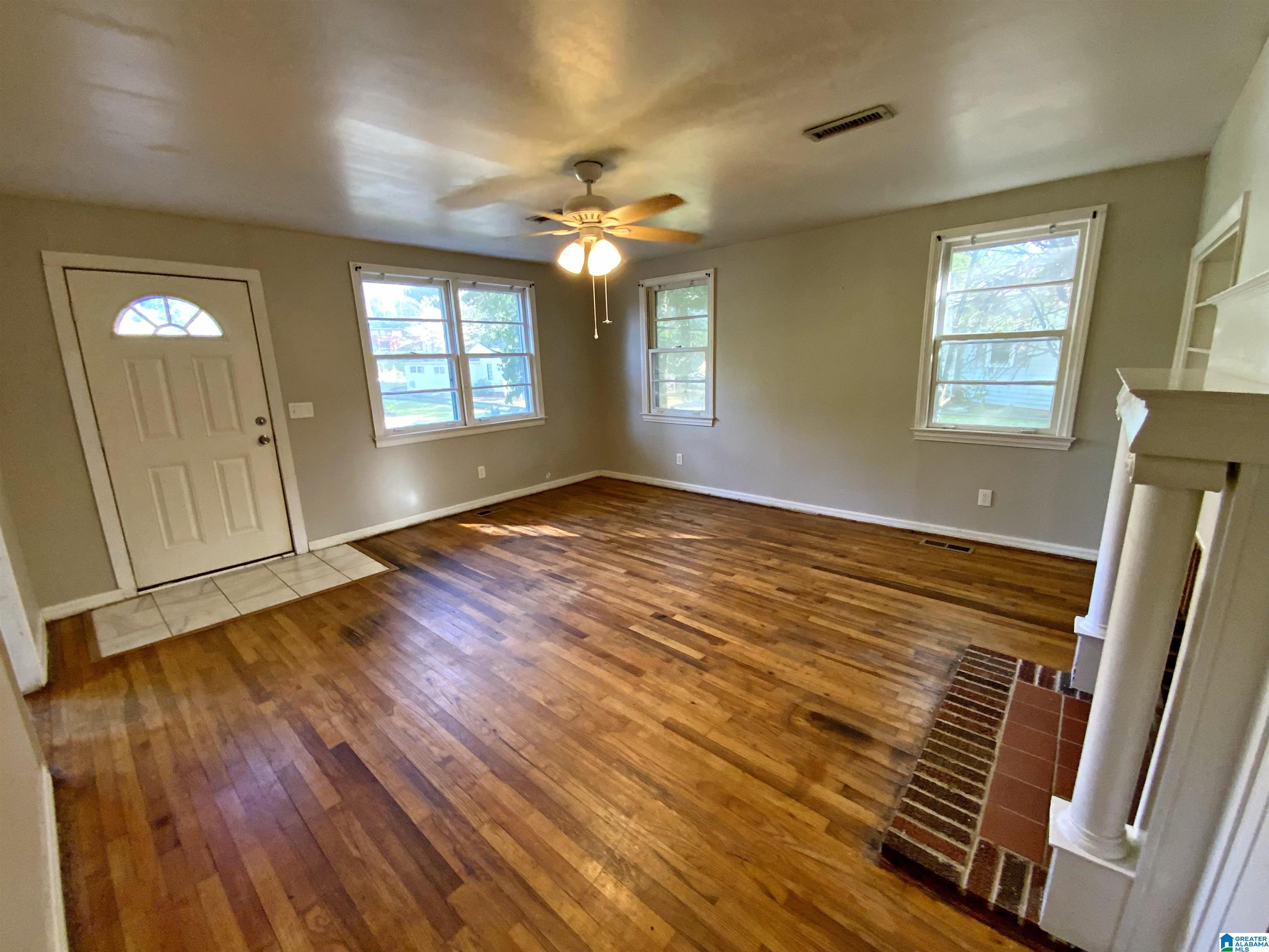 709 Glenwood Road Talladega, AL 35160 - Photo 4 of 37