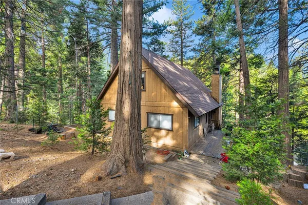 $425,000 | 26697 Lake Forest Drive, Twin Peaks, CA 92391