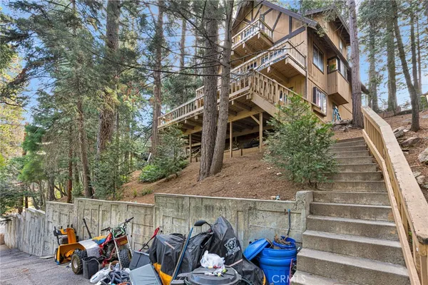 $425,000 | 26697 Lake Forest Drive, Twin Peaks, CA 92391