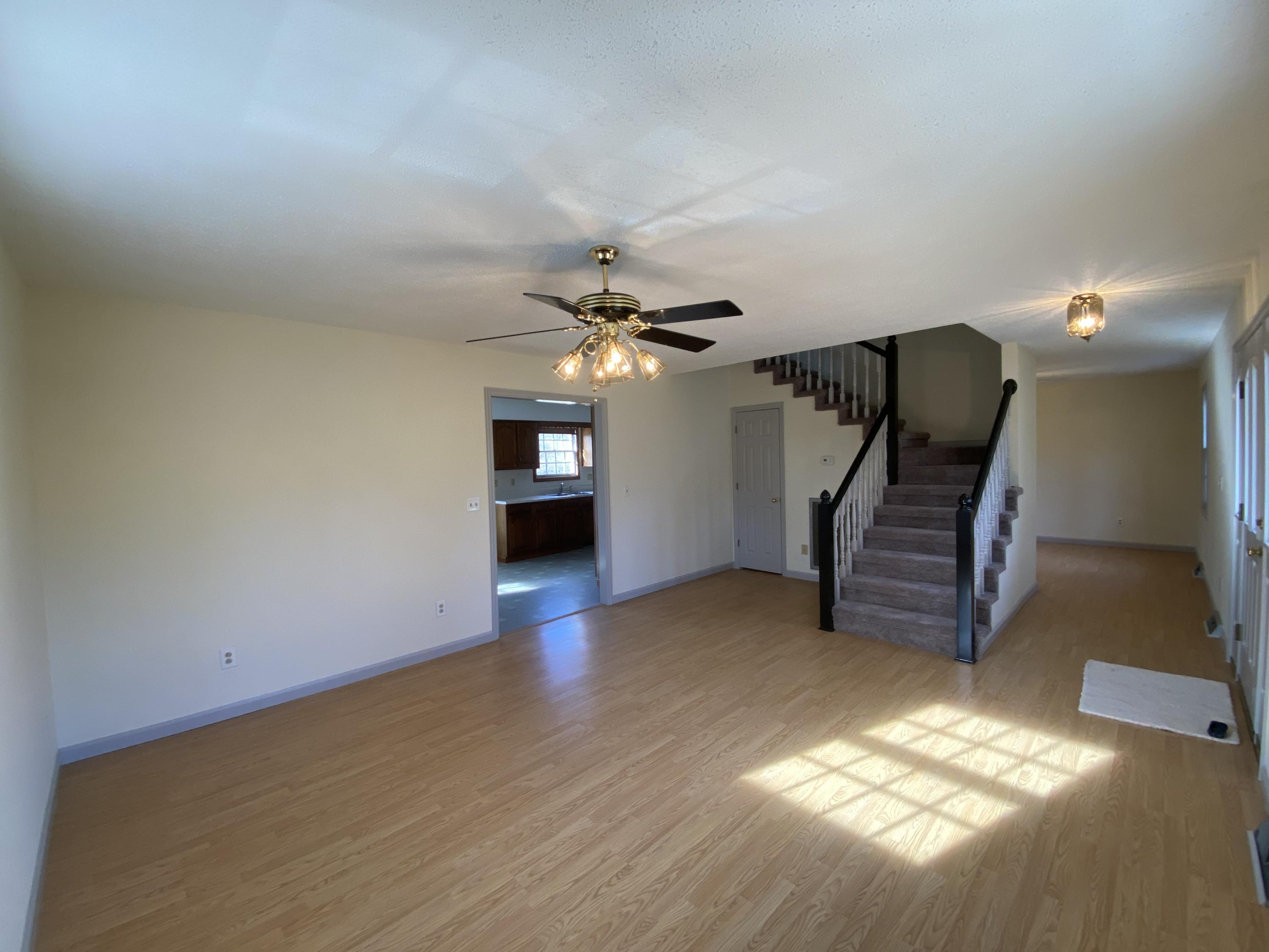 471 Boones Station Road Gray, TN 37615 - Photo 12 of 36 11A - Living Room