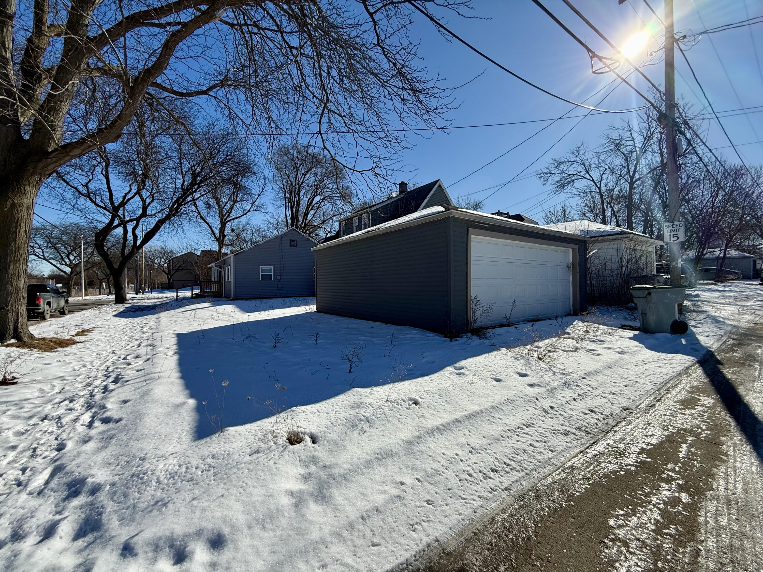 4889 North 24th Street Milwaukee, WI 53209 - Photo 18 of 23 IMG_1578