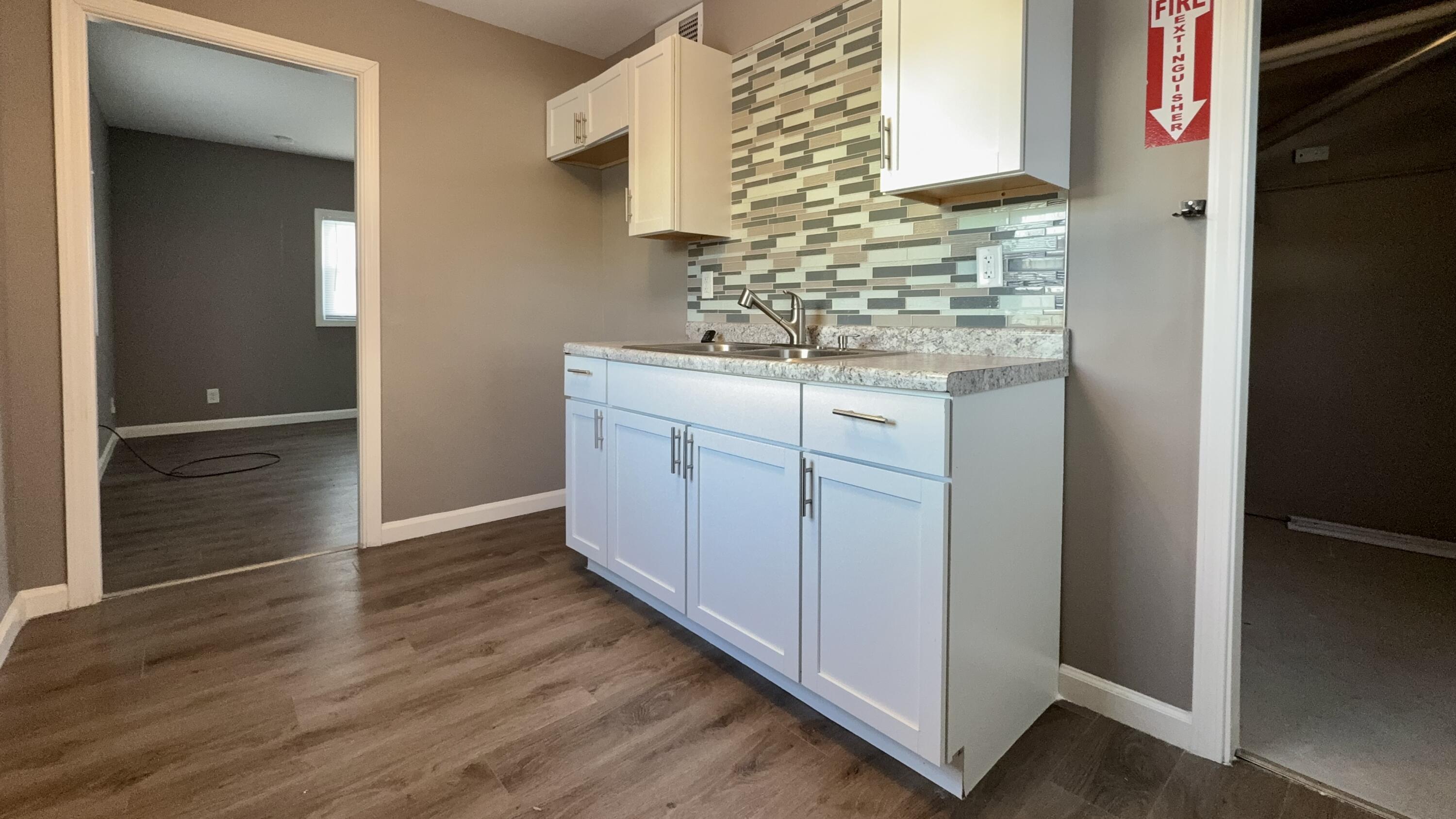 4889 North 24th Street Milwaukee, WI 53209 - Photo 6 of 23 IMG_1547