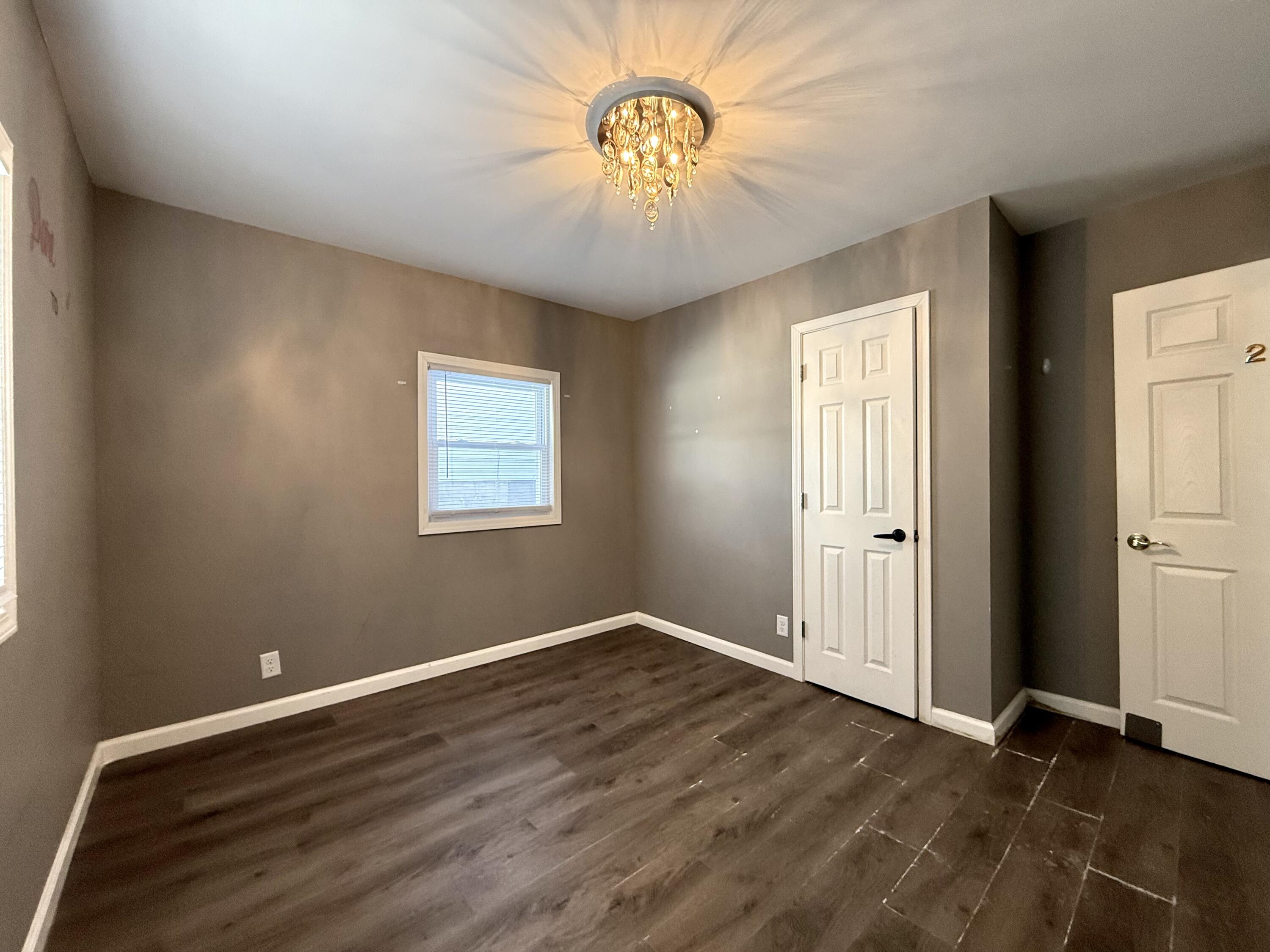 4889 North 24th Street Milwaukee, WI 53209 - Photo 7 of 23 IMG_1559