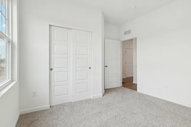 $424,990 | 820 Mesa Lane, Pingree Grove, IL 60140