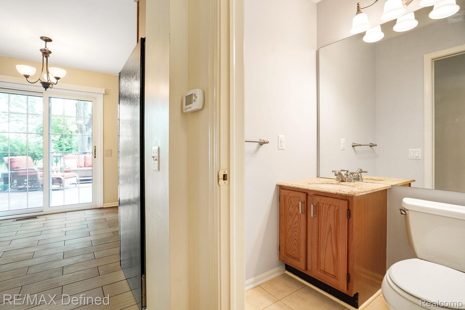 1748 Grandview Drive Rochester, MI 48306 - Photo 16 of 32 1748-Grandview-Dr-14.jpg