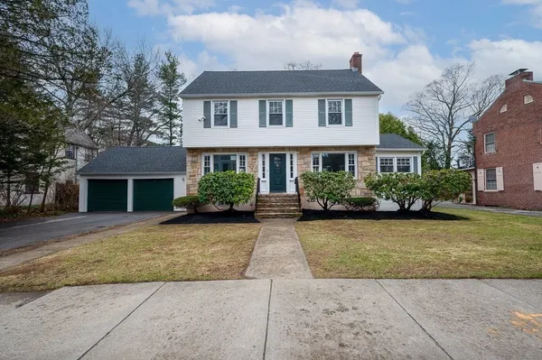 $749,900 | 89 William Street, Worcester, MA 01609