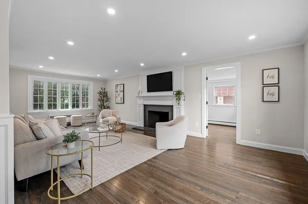 $749,900 | 89 William Street, Worcester, MA 01609
