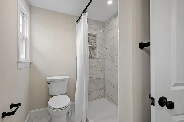 $749,900 | 89 William Street, Worcester, MA 01609