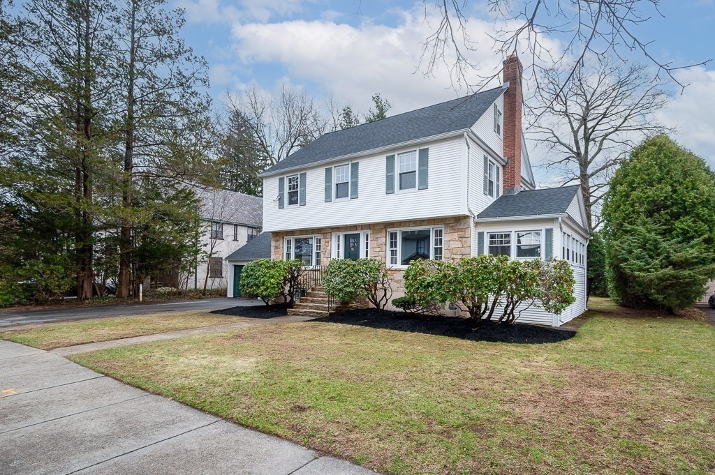 89 William Street Worcester, MA 01609 - Photo 2 of 40