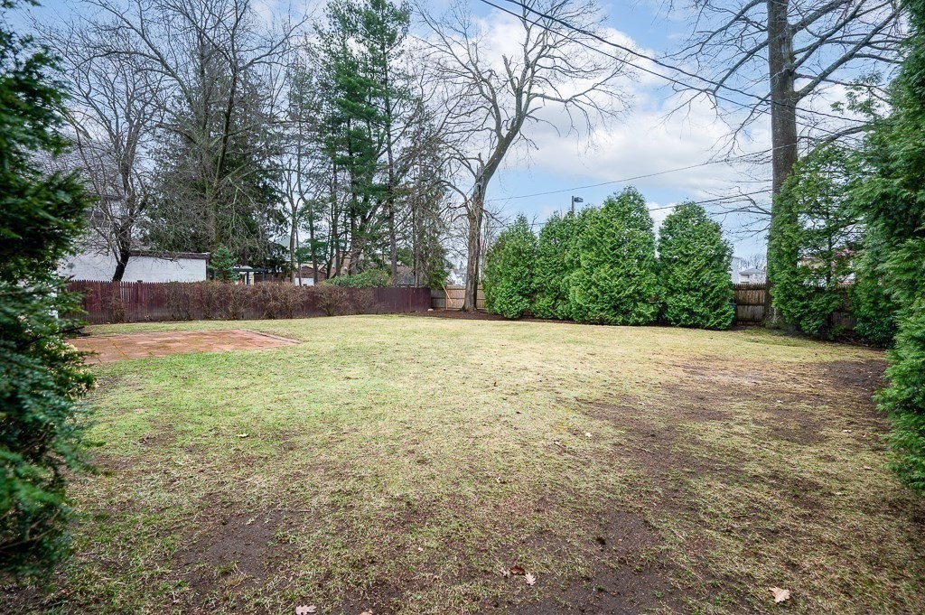 89 William Street Worcester, MA 01609 - Photo 24 of 40