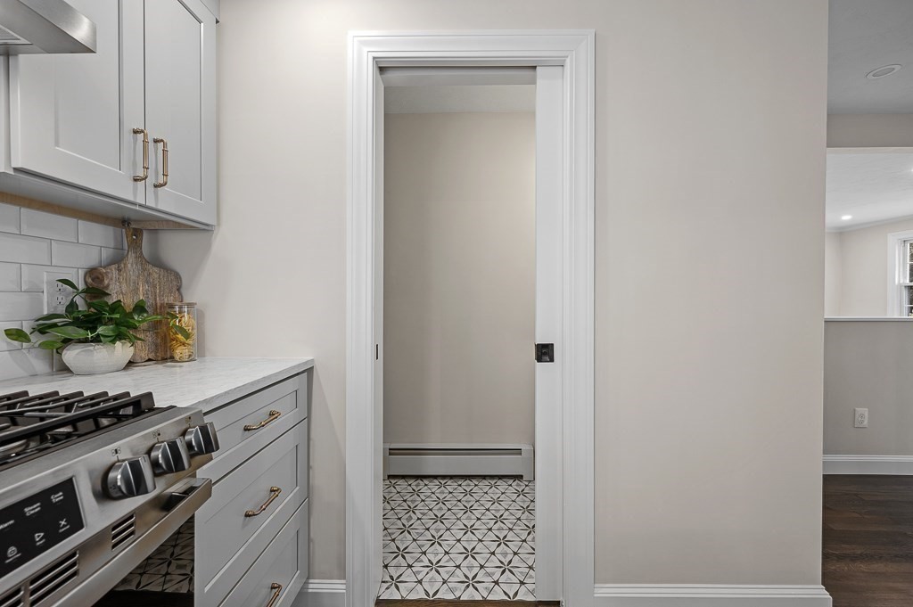 89 William Street Worcester, MA 01609 - Photo 10 of 40