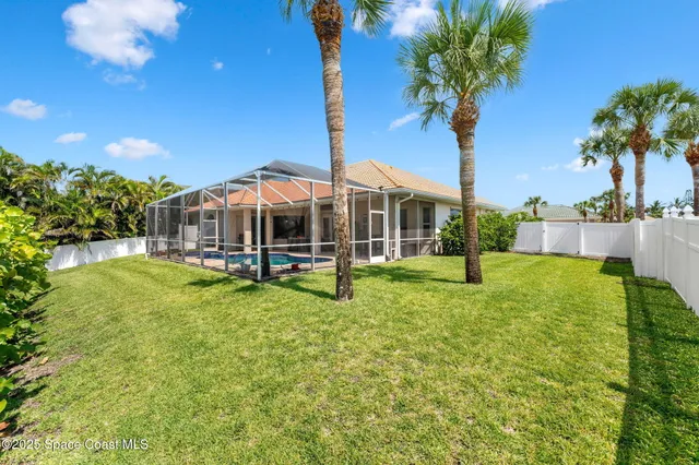 a view of outdoor space yard and patio