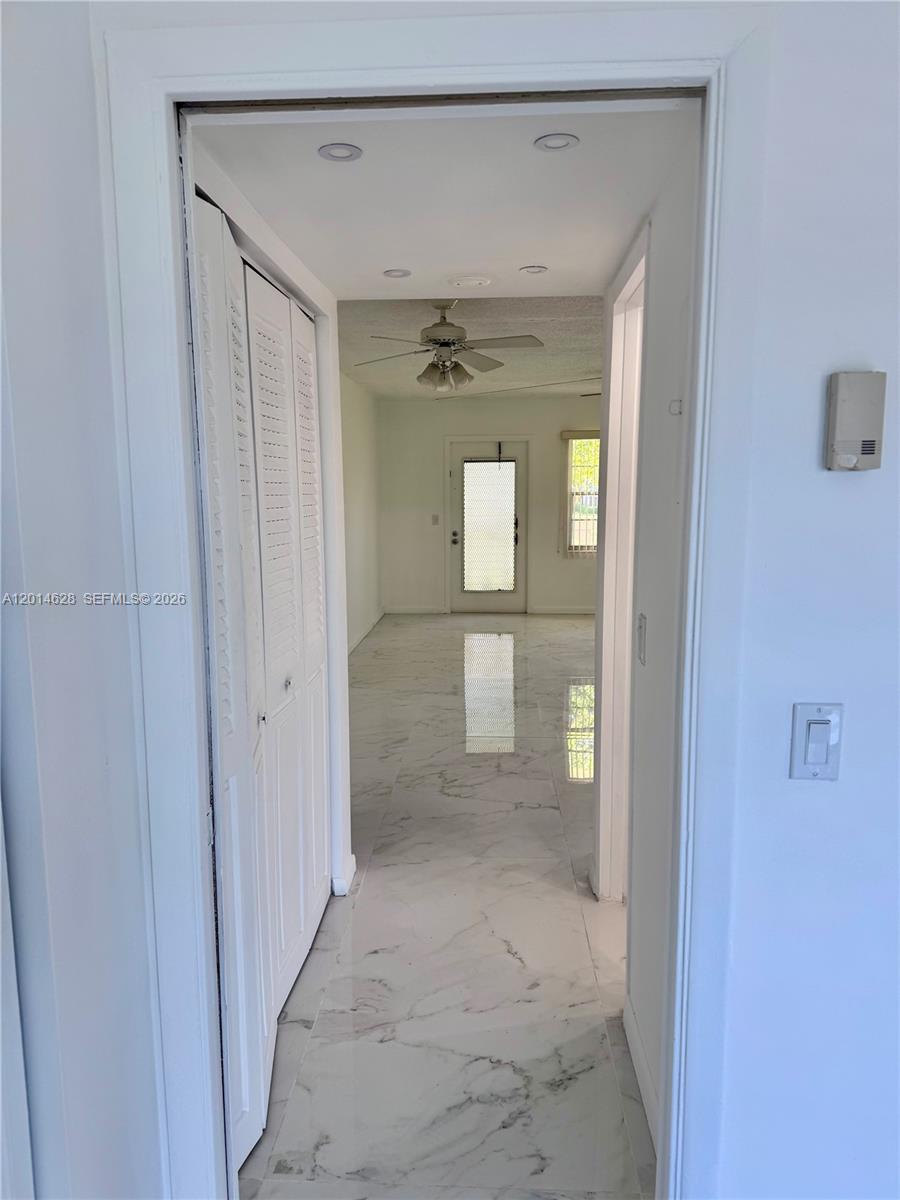 272 Dorset G, Unit G Boca Raton, FL 33434 - Photo 5 of 12 Photo 5