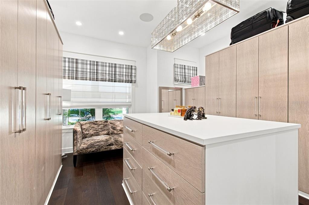 3103 West Hawthorne Road Tampa, FL 33611 - Photo 34 of 60 Gallery Image 34
