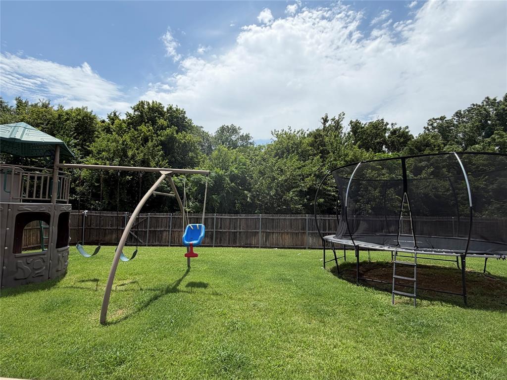 1636 Trail Side Road Wylie, TX 75098 - Photo 32 of 34 Large back yard