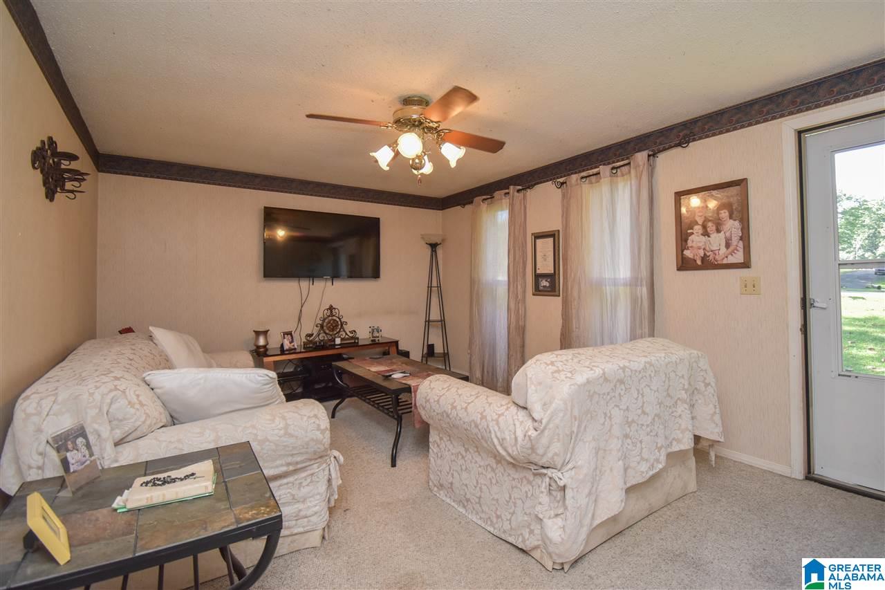 920 Longview Circle Adamsville, AL 35005 - Photo 4 of 21