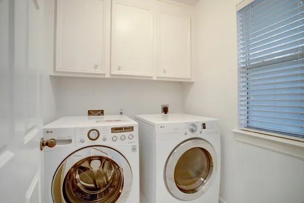$3,300 | 2205 Commonwealth Street, Houston, TX 77006