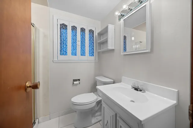 $400,000 | 1614 Kingston Lane, Schaumburg, IL 60193