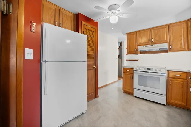 $400,000 | 1614 Kingston Lane, Schaumburg, IL 60193