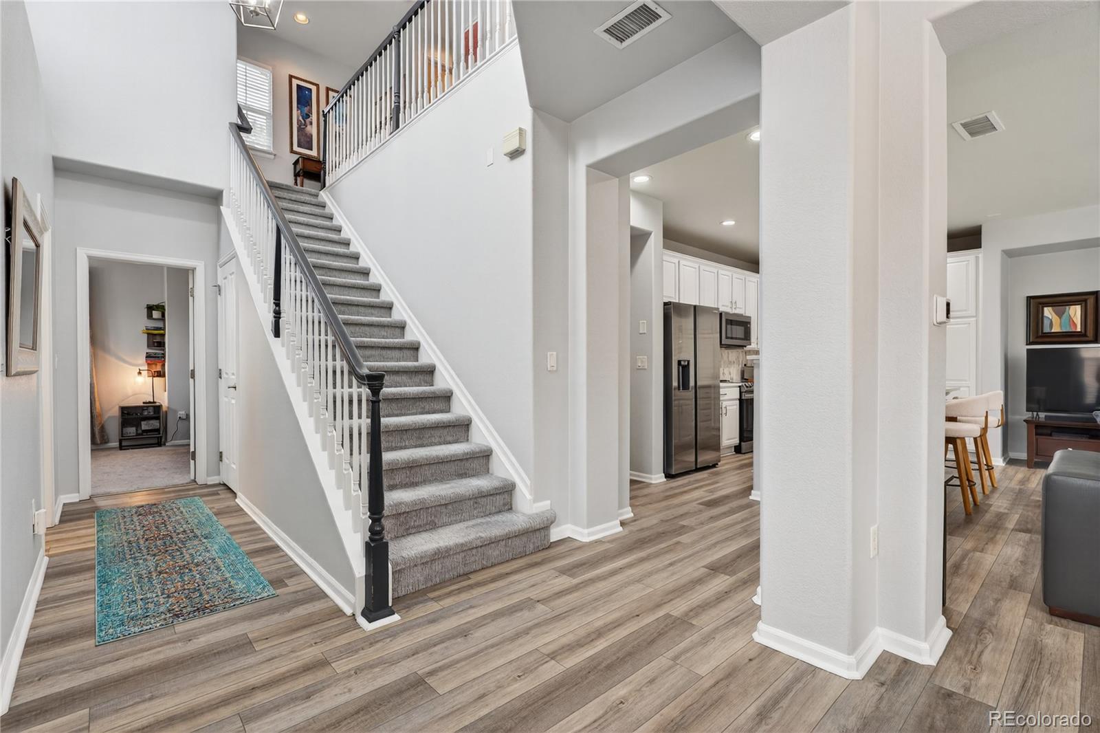 3997 Blue Pine Circle Highlands Ranch, CO 80126 - Photo 8 of 41