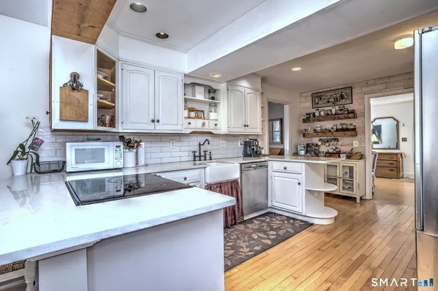 $585,000 | 30 Landon Street, Stratford, CT 06614