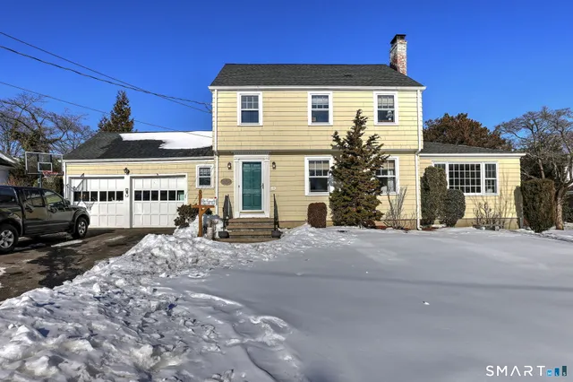 $585,000 | 30 Landon Street, Stratford, CT 06614