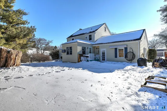 $585,000 | 30 Landon Street, Stratford, CT 06614