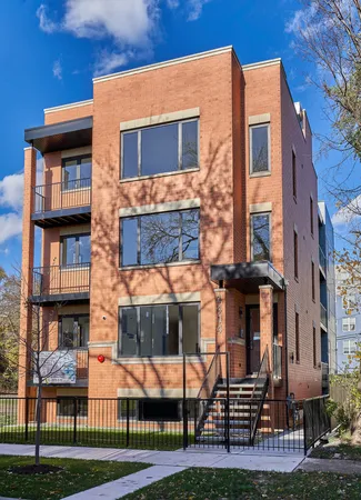 $2,350 | 1414 East 65th Place, Unit 2A, Chicago, IL 60637