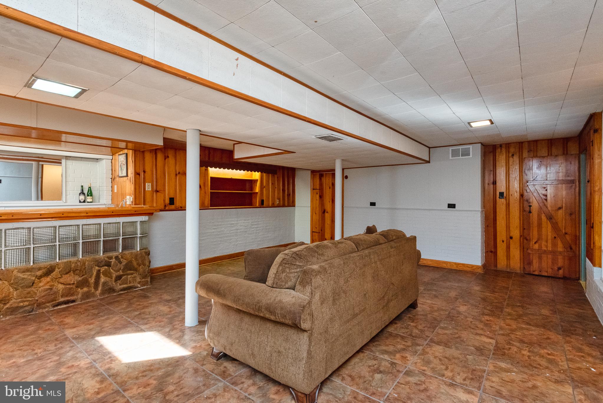 2 Spring Knoll Drive Pasadena, MD 21122 - Photo 35 of 51 Family Room