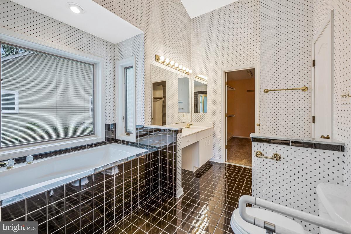 14600 Honeysuckle Way Issue, MD 20645 - Photo 22 of 64